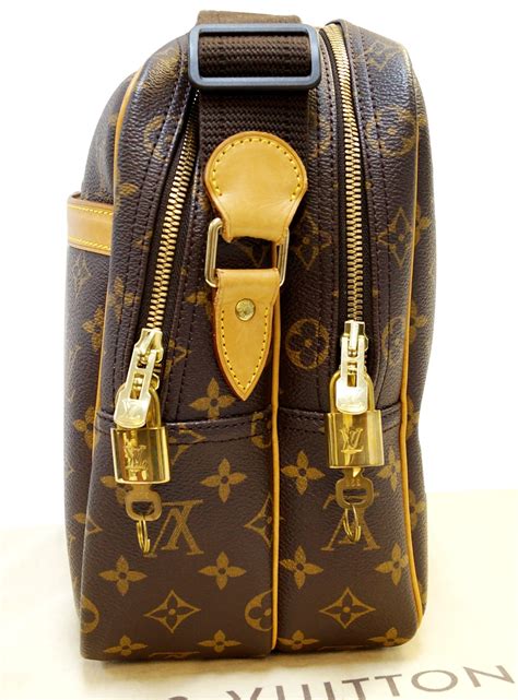 lv reporter gm|Louis Vuitton Monogram Canvas Reporter GM Bag.